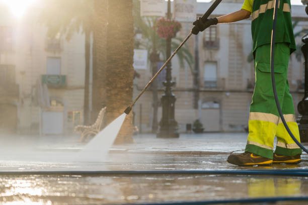 Best Driveway Pressure Washing  in Jewett City, CT